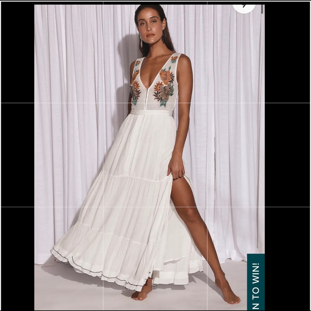 NWT Lulus embroidered white maxi dress- Size M